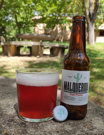 Malquerida roja fresca
