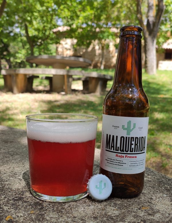 Malquerida roja fresca